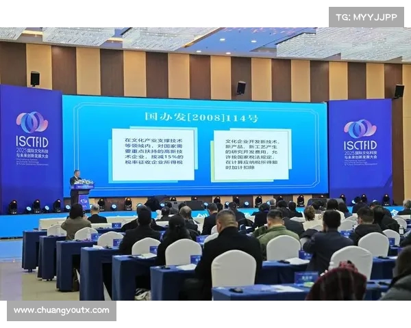 锋线组合新风潮 打破传统阵容创新探讨与未来发展趋势分析 锋线组合新风潮 打破传统阵容创新探讨与未来发展趋势分析