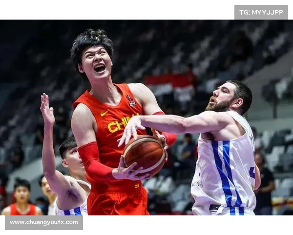 中国篮协主席飞赴吉达督战亚洲杯 赵睿强调尊重每个对手 中国篮协主席飞赴吉达督战亚洲杯 赵睿强调尊重每个对手